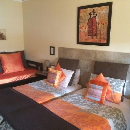 Auberge Guest Lodge Mbombela Стая снимка