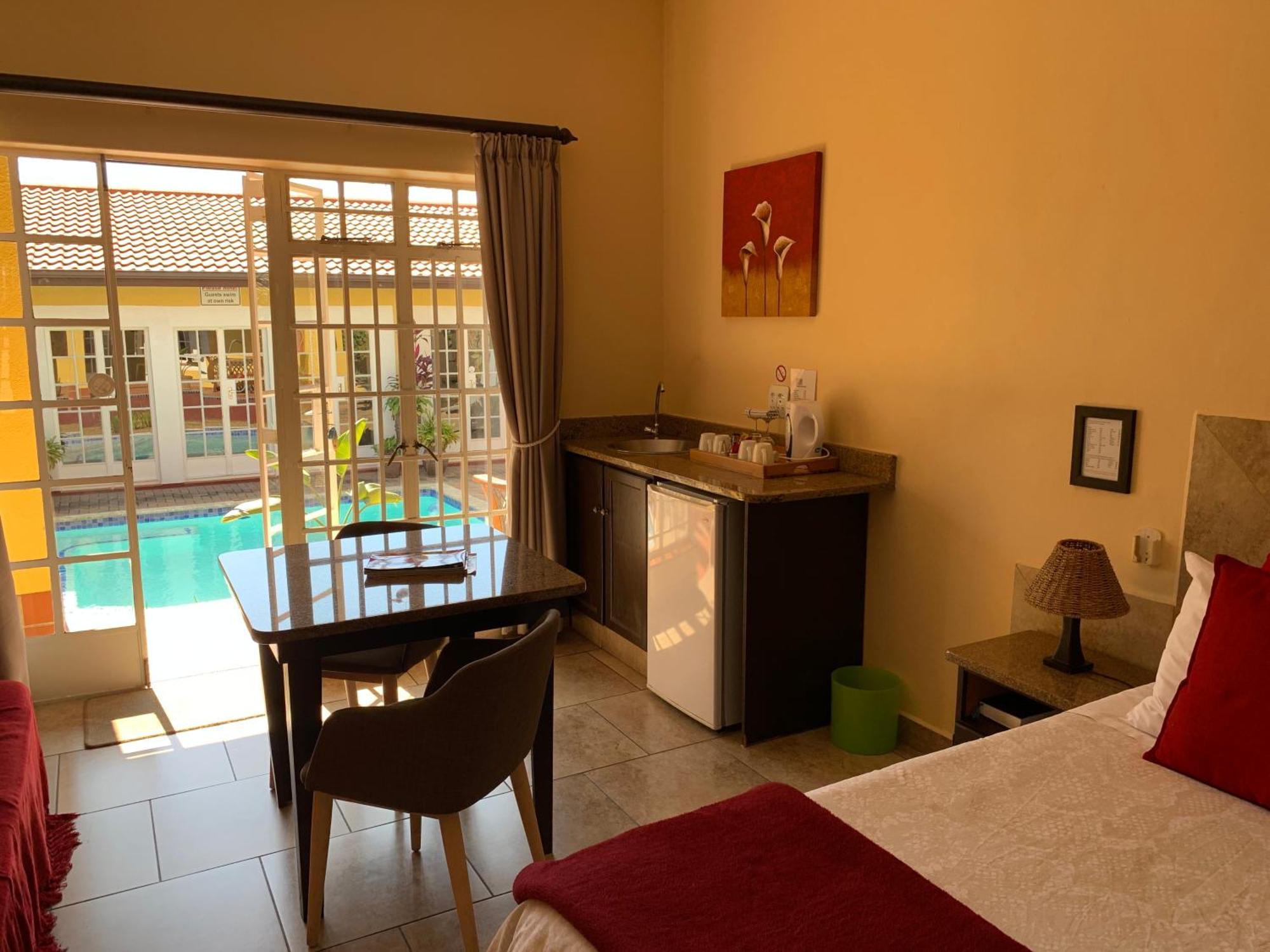 Auberge Guest Lodge Mbombela Екстериор снимка
