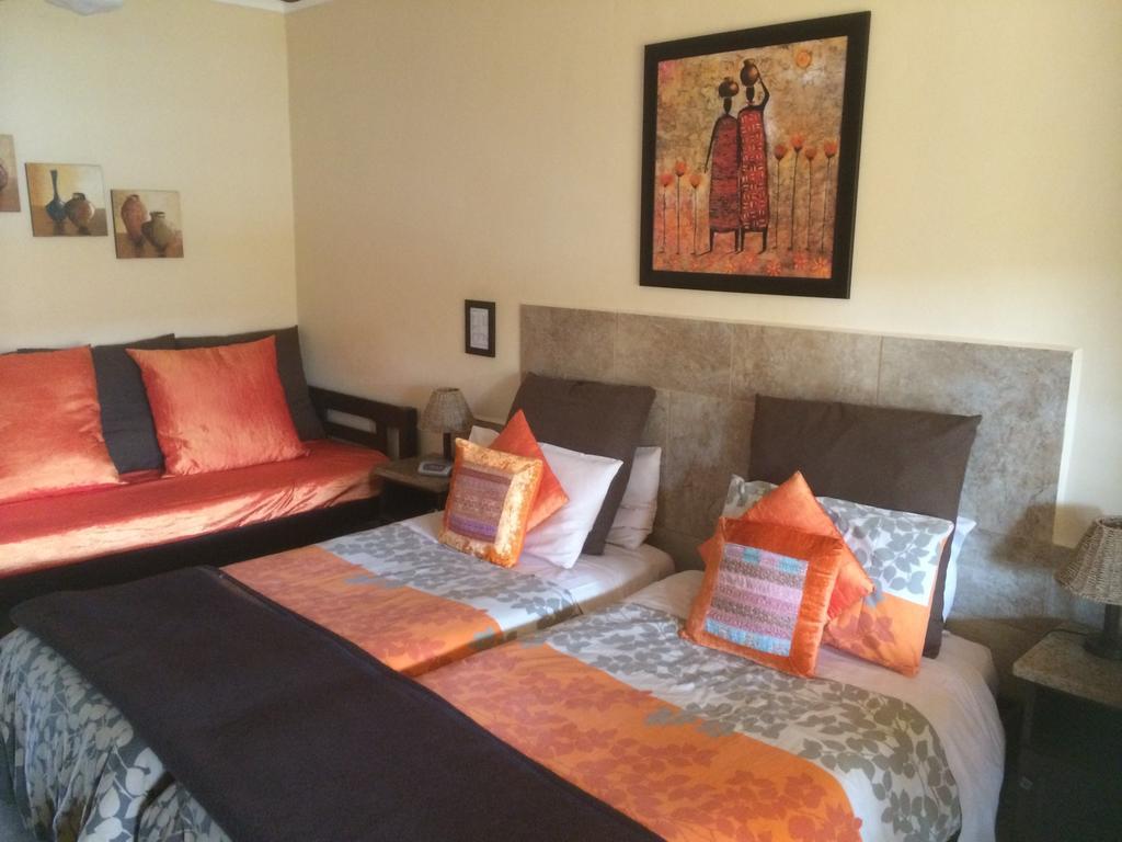 Auberge Guest Lodge Mbombela Стая снимка