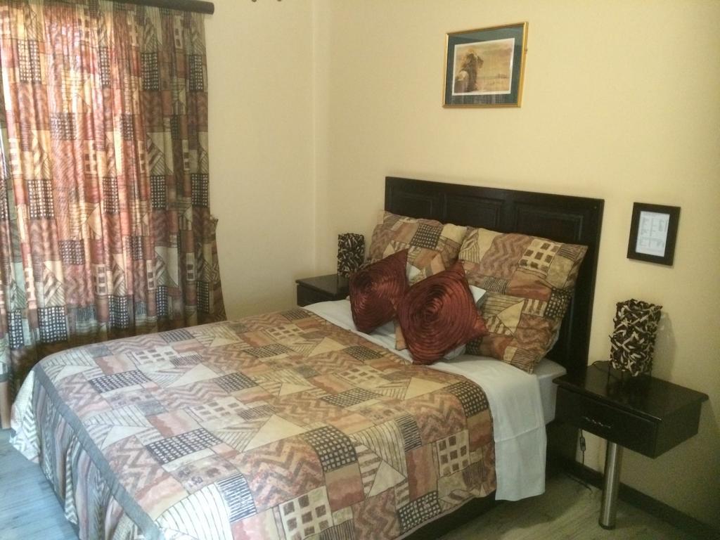 Auberge Guest Lodge Mbombela Стая снимка