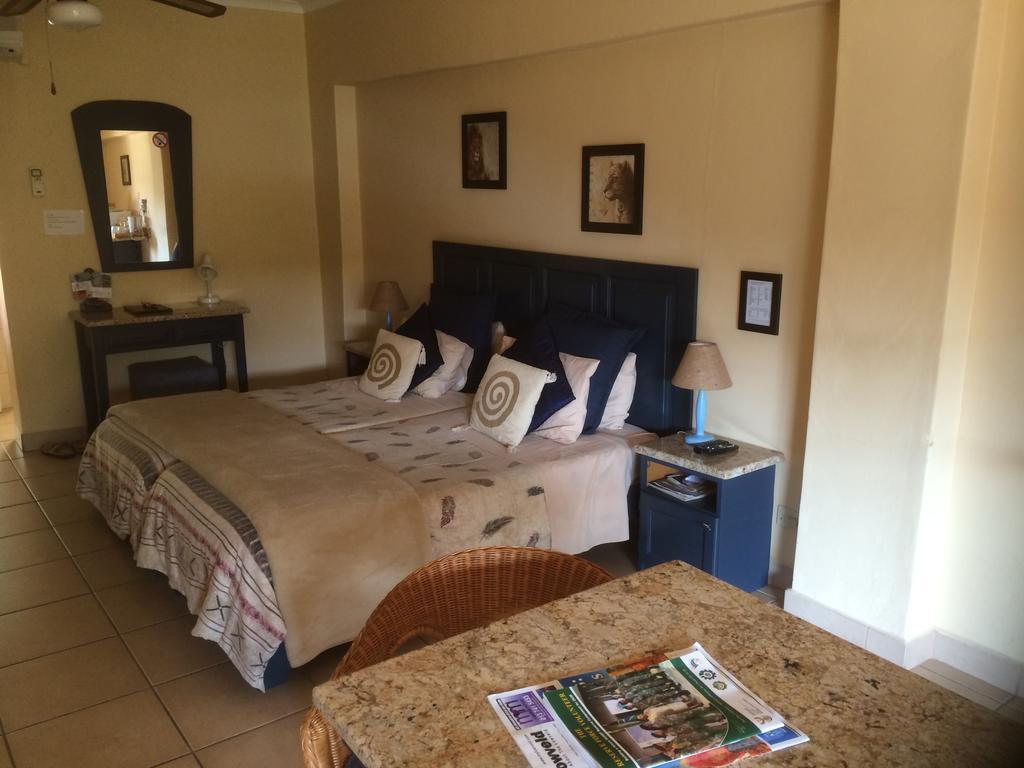Auberge Guest Lodge Mbombela Стая снимка