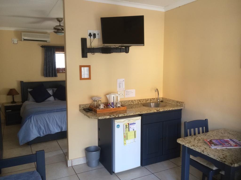Auberge Guest Lodge Mbombela Стая снимка